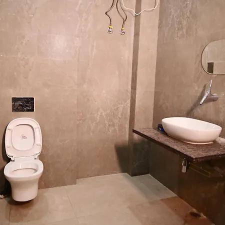 Surendra Villa Home Stay Ayodhya Exterior photo