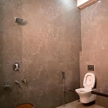 Surendra Villa Home Stay Ayodhya Exterior photo