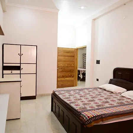Surendra Villa Home Stay Ayodhya Exterior photo