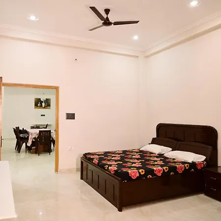 Surendra Villa Home Stay Ayodhya Exterior photo